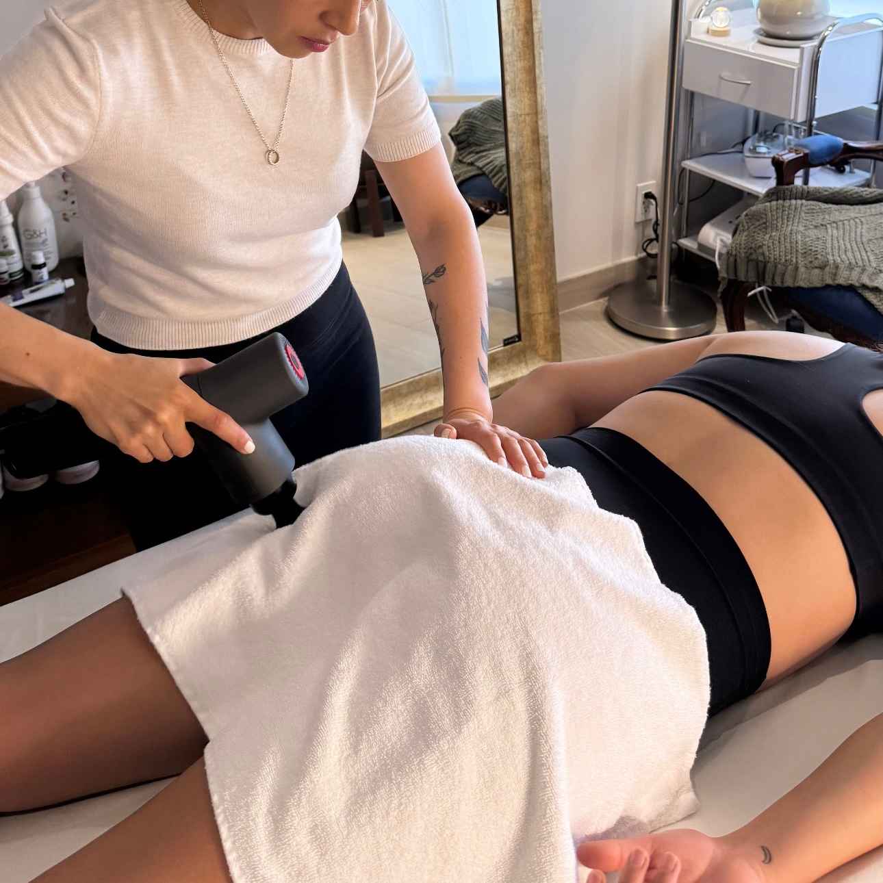 Masaje deportivo para atletas y recuperación muscular en Querétaro